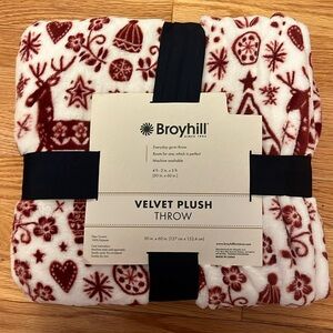 Broyhill Velvet Plush Throw 50” x 60”